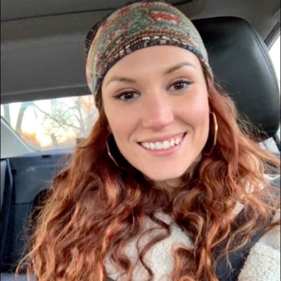 Meet your Posher, Melina - Picture 1 of 1